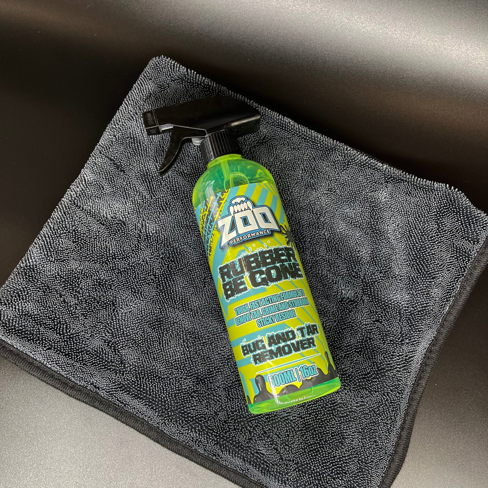 "THE ESSENTIALS" CAR CLEANING KIT